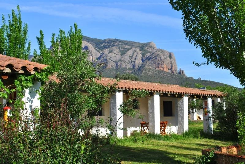 Murillo de Gállego Camping Bungalows Armalygal מראה חיצוני תמונה